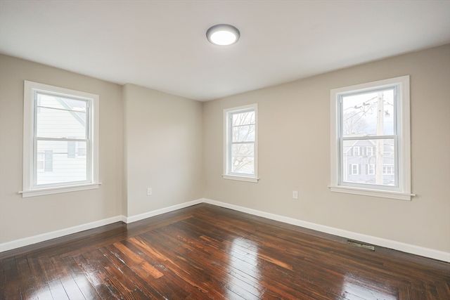 135 Washburn St, Taunton, MA 02780