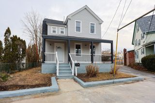 135 Washburn St, Taunton, MA 02780