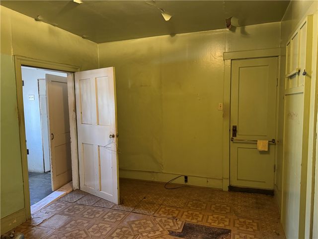 198 12th St, Ambridge, PA 15003