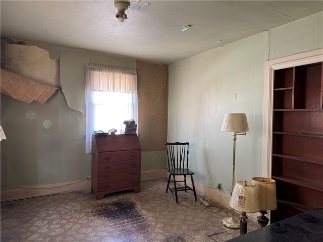 198 12th St, Ambridge, PA 15003