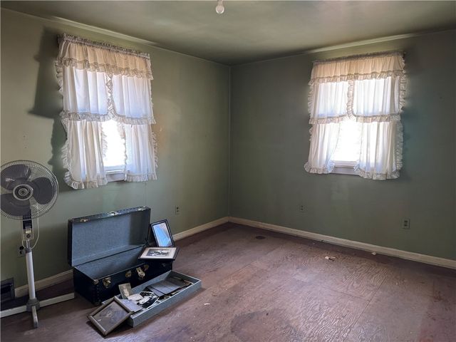 198 12th St, Ambridge, PA 15003