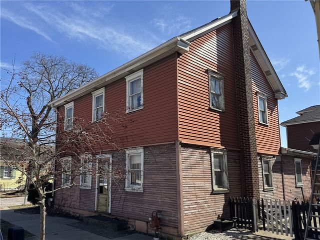 198 12th St, Ambridge, PA 15003