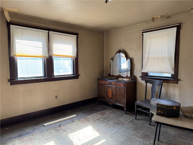 198 12th St, Ambridge, PA 15003