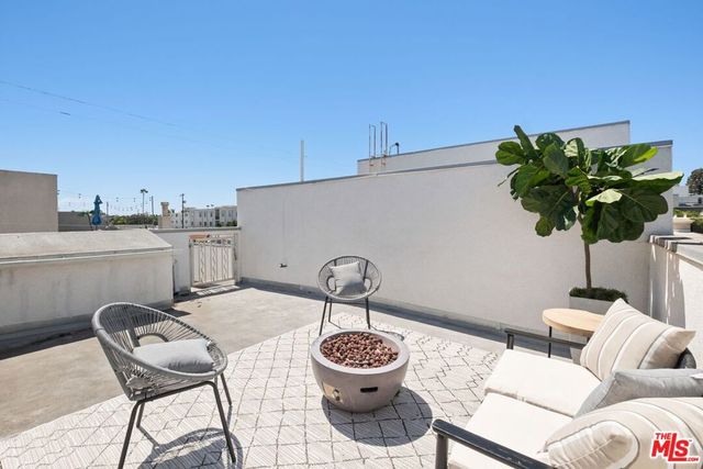 11763 Iowa Avenue 1, Los Angeles, CA 90025