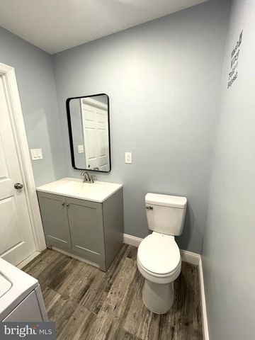 327 E 20TH ST, Chester, PA 19013