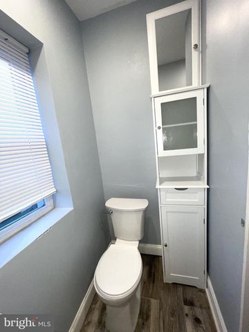327 E 20TH ST, Chester, PA 19013