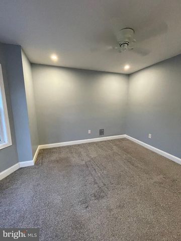 327 E 20TH ST, Chester, PA 19013