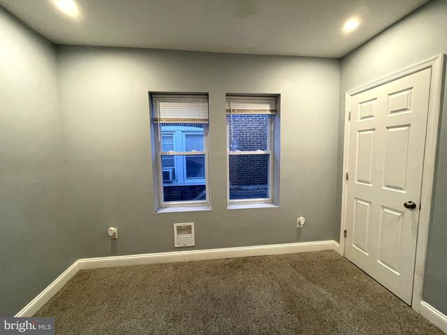 327 E 20TH ST, Chester, PA 19013