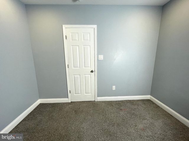 327 E 20TH ST, Chester, PA 19013
