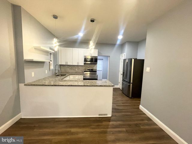 327 E 20TH ST, Chester, PA 19013