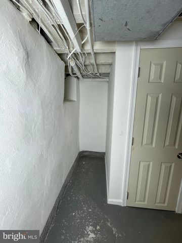 327 E 20TH ST, Chester, PA 19013