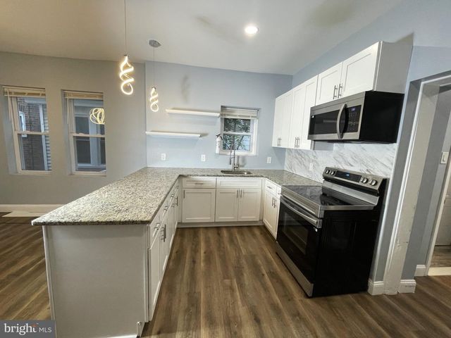 327 E 20TH ST, Chester, PA 19013