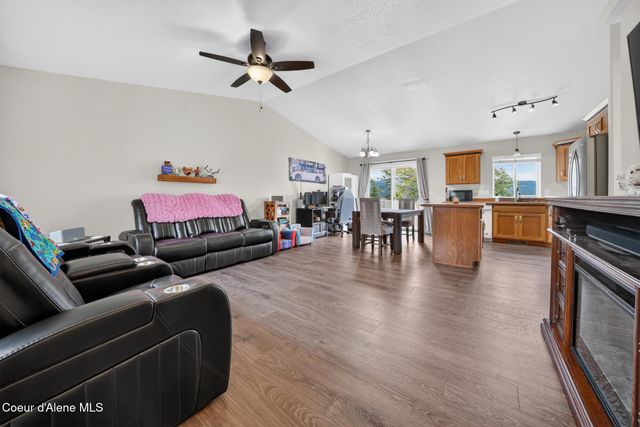 145 N Silkwood DR, Post Falls, ID 83854