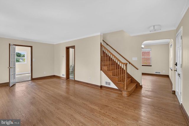 5620 MACARTHUR BLVD NW, Washington, DC 20016