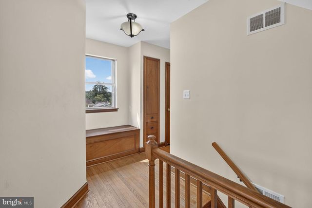 5620 MACARTHUR BLVD NW, Washington, DC 20016