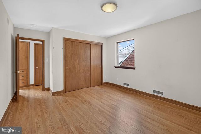 5620 MACARTHUR BLVD NW, Washington, DC 20016