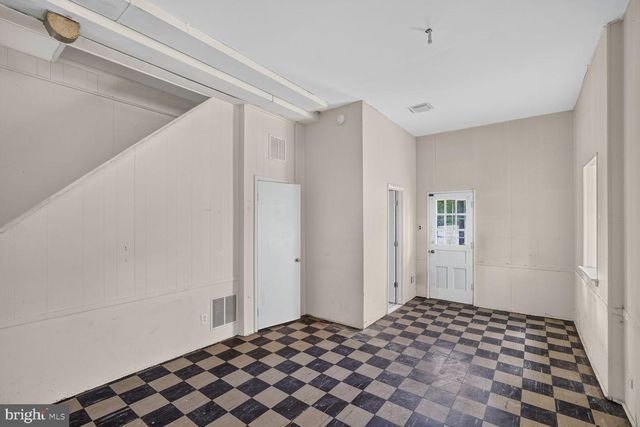 5620 MACARTHUR BLVD NW, Washington, DC 20016