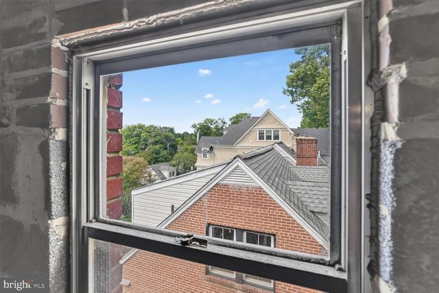 5620 MACARTHUR BLVD NW, Washington, DC 20016