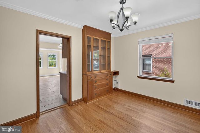 5620 MACARTHUR BLVD NW, Washington, DC 20016