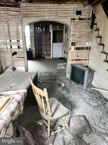 770 SMYLIE RD, Philadelphia, PA 19124