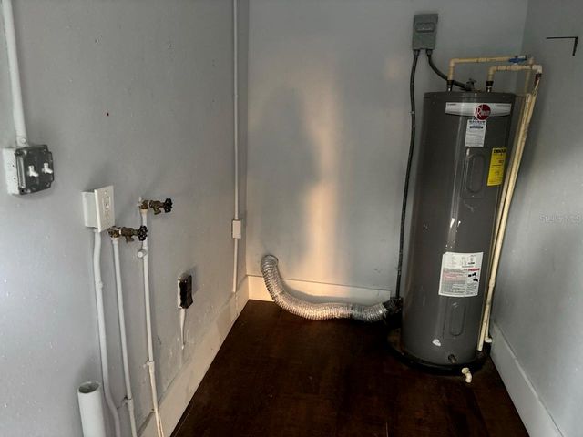 922 E IDA STREET, Tampa, FL 33603