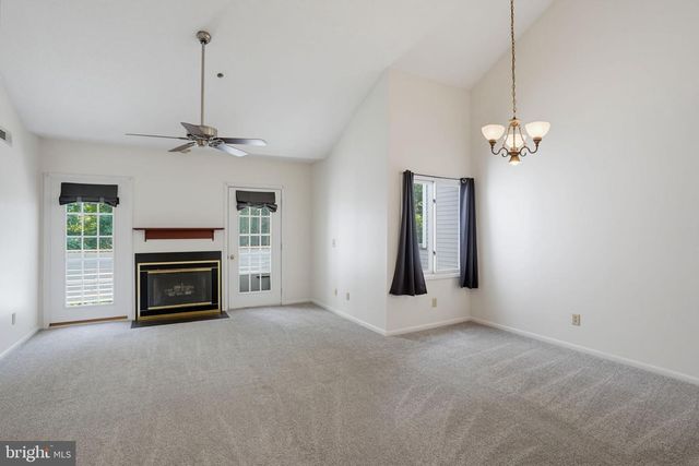 407 MADELINE CT, Newark, DE 19711