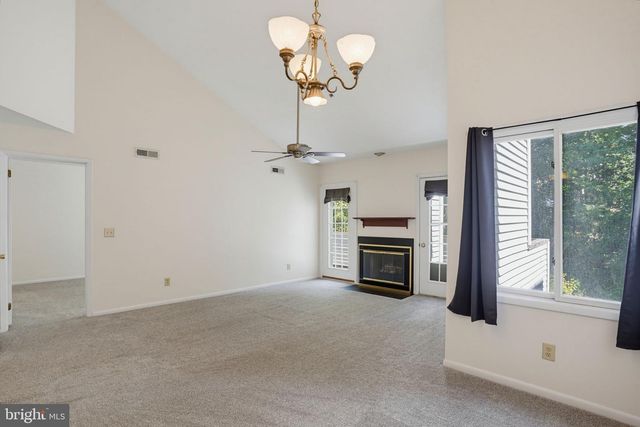407 MADELINE CT, Newark, DE 19711