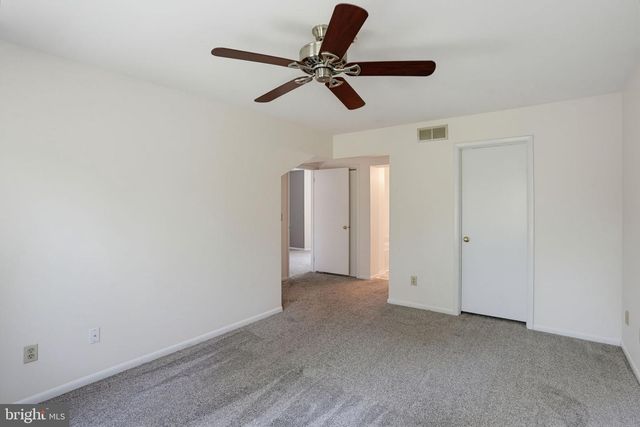407 MADELINE CT, Newark, DE 19711