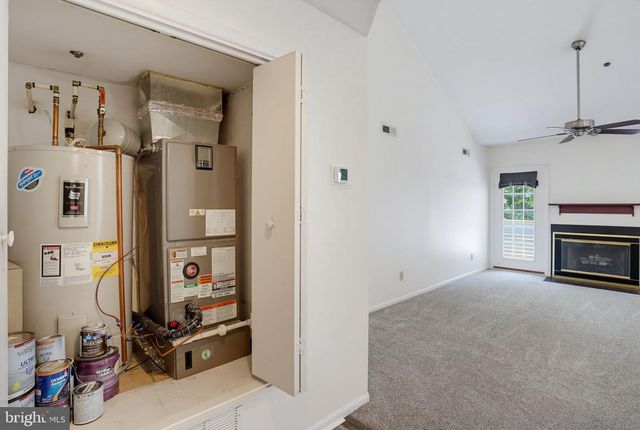 407 MADELINE CT, Newark, DE 19711
