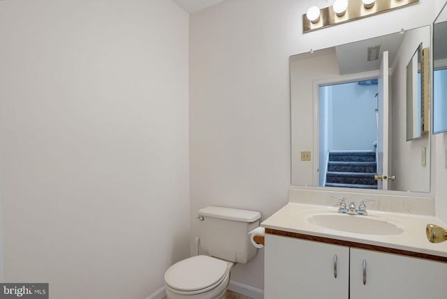 407 MADELINE CT, Newark, DE 19711