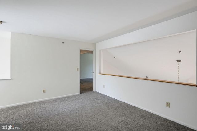 407 MADELINE CT, Newark, DE 19711
