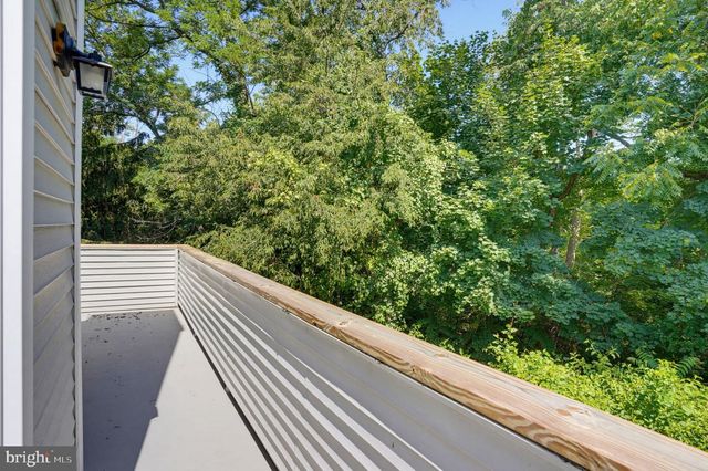 407 MADELINE CT, Newark, DE 19711