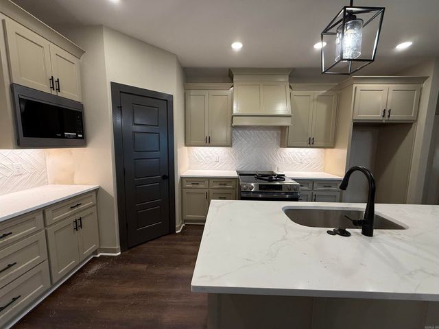 607 Brents Ford Road, Benton, AR 72019