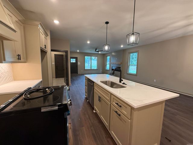 607 Brents Ford Road, Benton, AR 72019