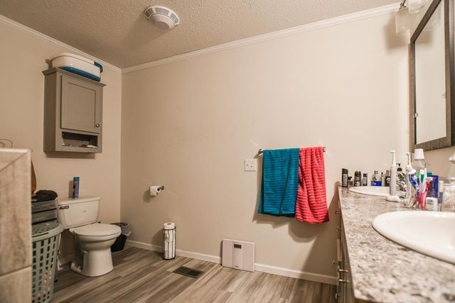 1374 Birchview Drive, Maplewood, MN 55119