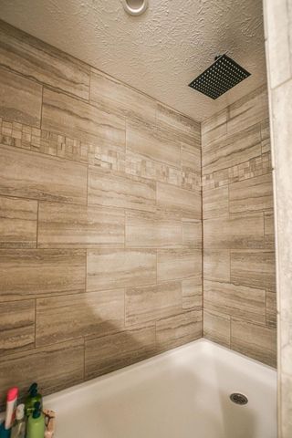 1374 Birchview Drive, Maplewood, MN 55119