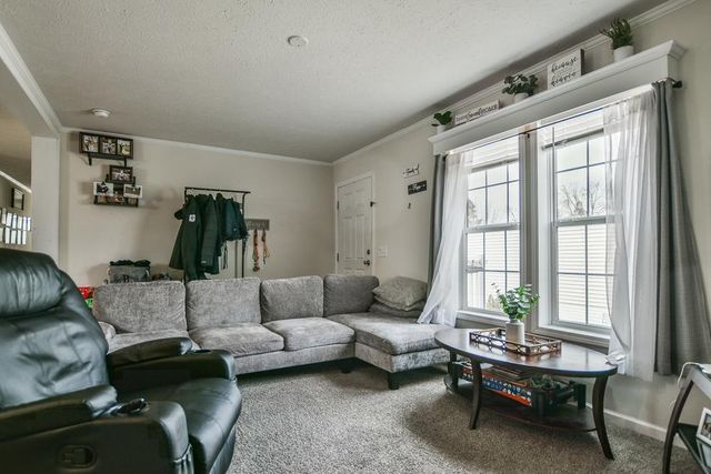 1374 Birchview Drive, Maplewood, MN 55119