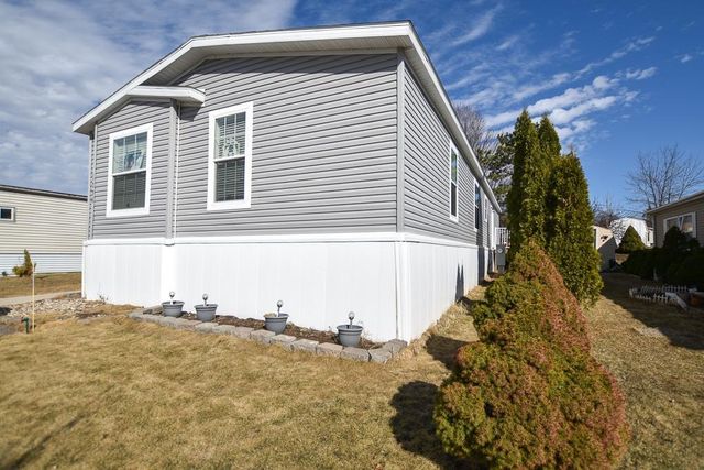 1374 Birchview Drive, Maplewood, MN 55119