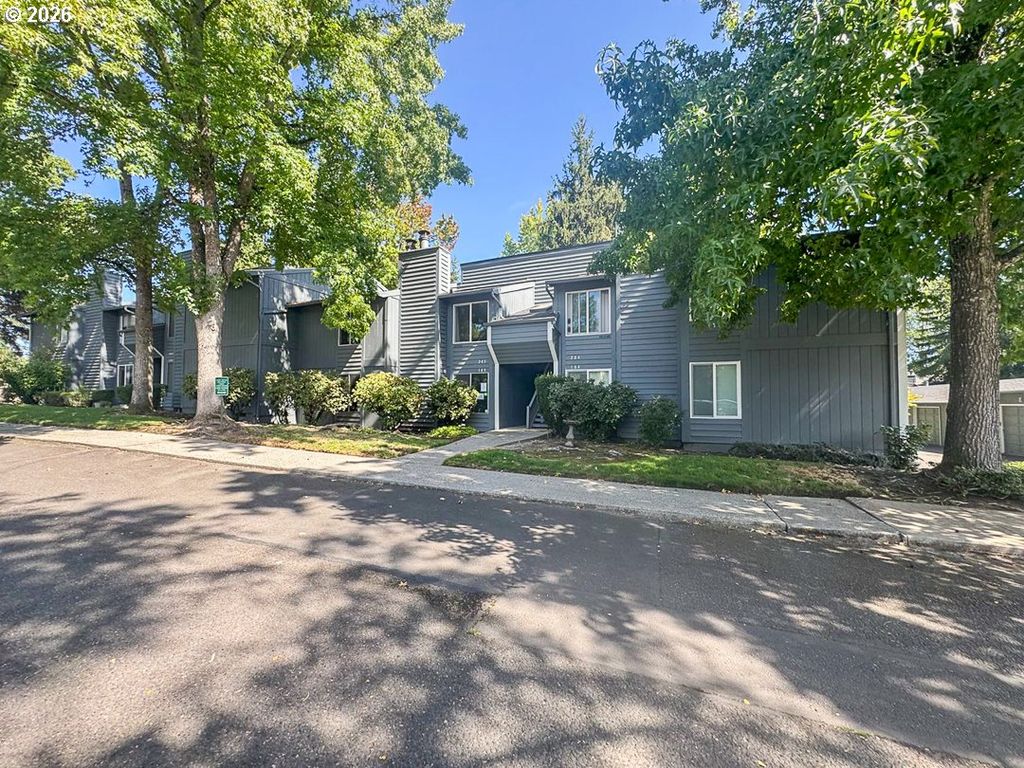 650 Sw MEADOW Dr, Beaverton, OR 97006