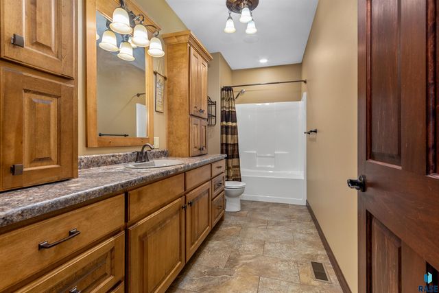 1862 135th St Street, Larchwood, IA 51241