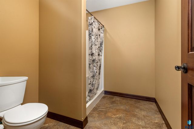 1862 135th St Street, Larchwood, IA 51241