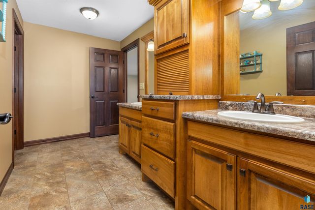 1862 135th St Street, Larchwood, IA 51241
