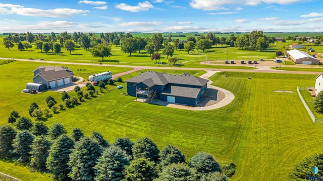 1862 135th St Street, Larchwood, IA 51241