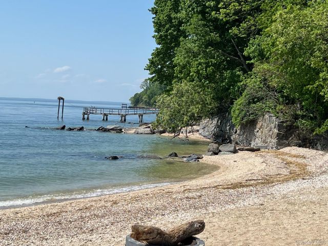 3 Seaforth Lane, Lloyd Harbor, NY 11743