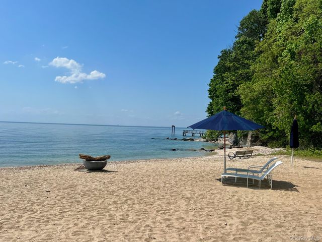 3 Seaforth Lane, Lloyd Harbor, NY 11743