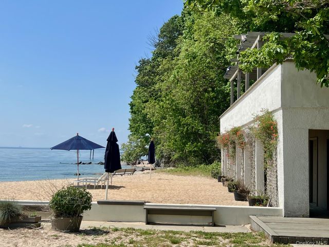 3 Seaforth Lane, Lloyd Harbor, NY 11743