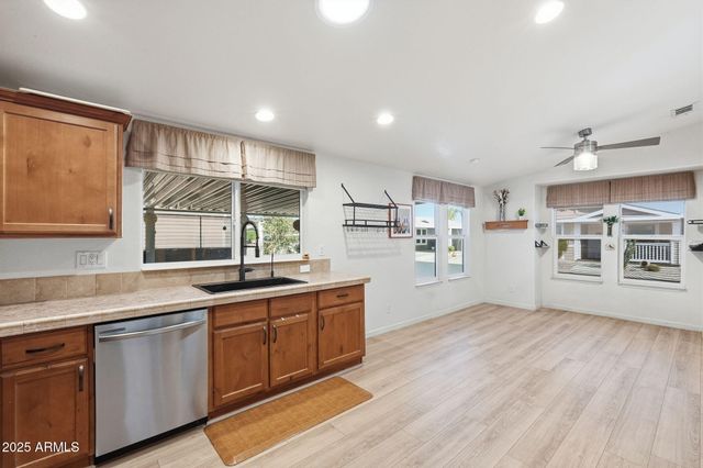 2263 N TREKELL Road 141, Casa Grande, AZ 85122