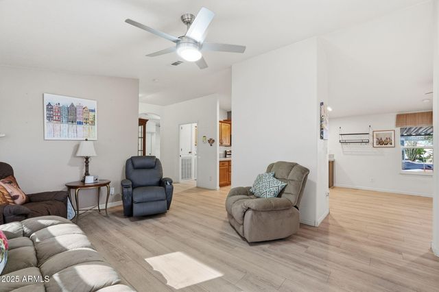 2263 N TREKELL Road 141, Casa Grande, AZ 85122