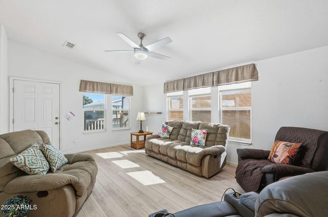 2263 N TREKELL Road 141, Casa Grande, AZ 85122