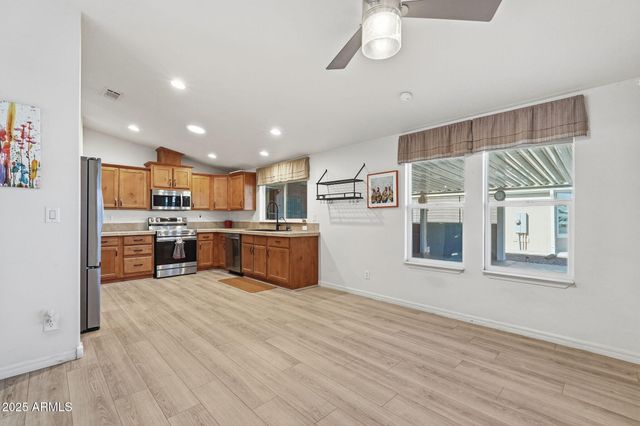 2263 N TREKELL Road 141, Casa Grande, AZ 85122